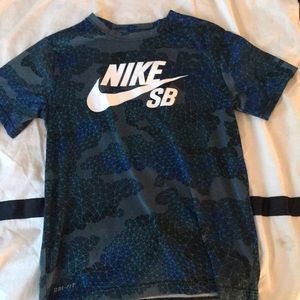 Boys Nike SB tee